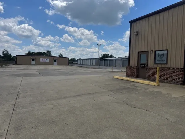 box self storage facility images